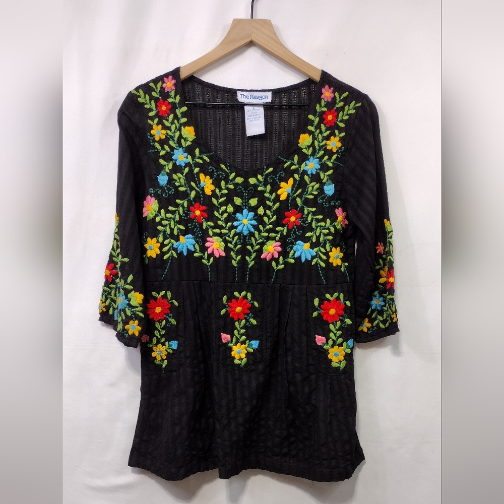 The Paragon Embroidered Floral Top Women's S Multicolor Artsy Boho Retro 90s
